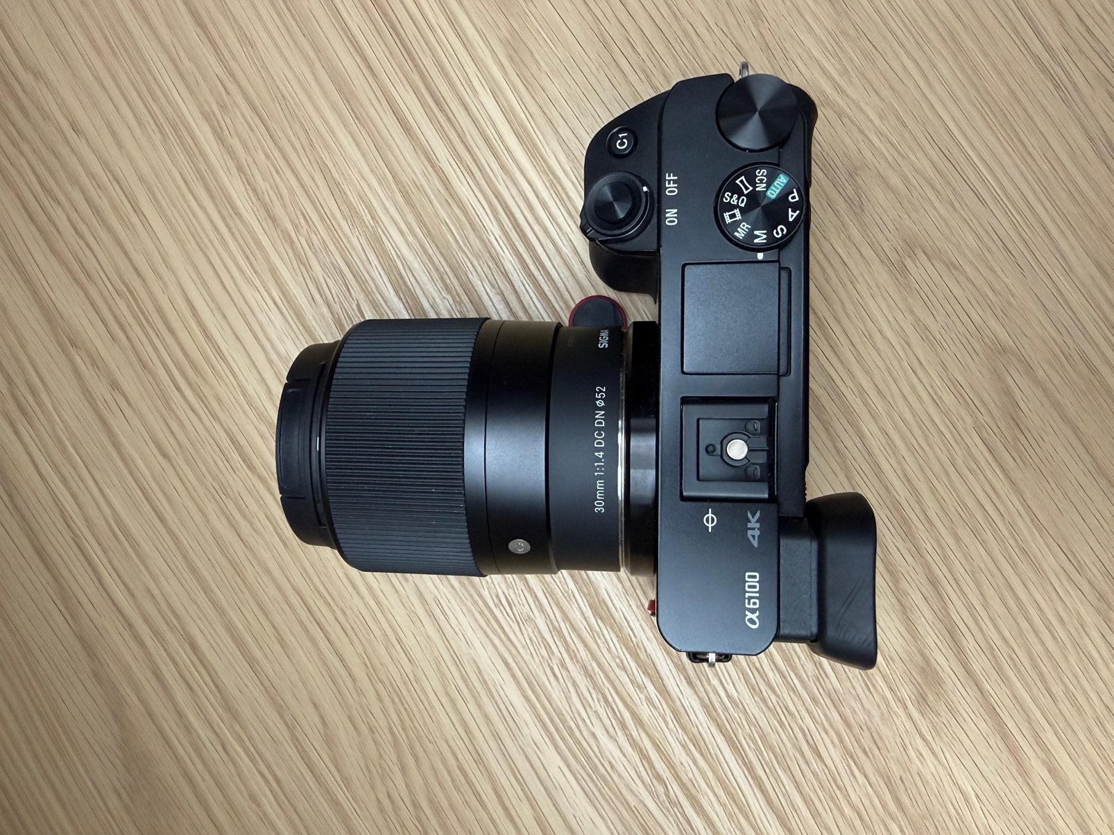 Sony A6100 body + 128gb Card, Enlèvement ou Envoi, Comme neuf, Sony