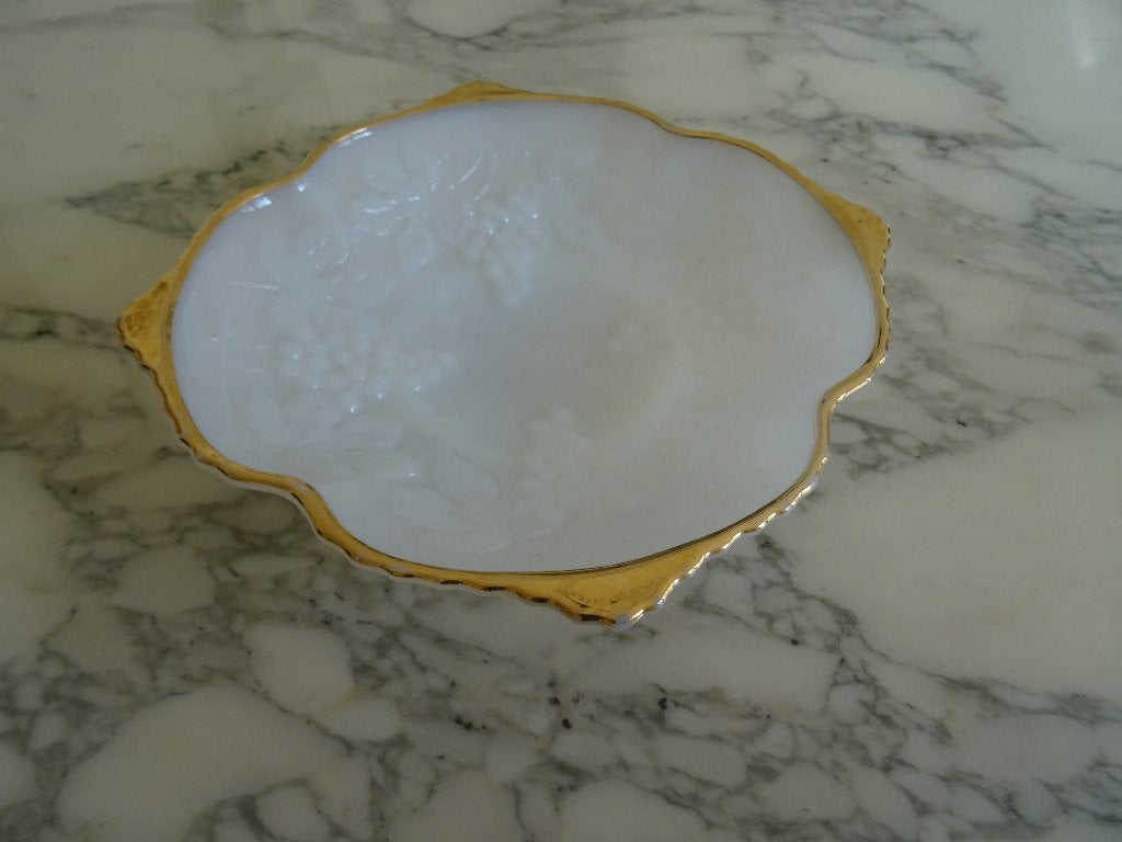 Coupe en verre de type "milkglass" produit par A. HOCKING, Antiquités & Art, Antiquités | Verre & Cristal, Enlèvement ou Envoi