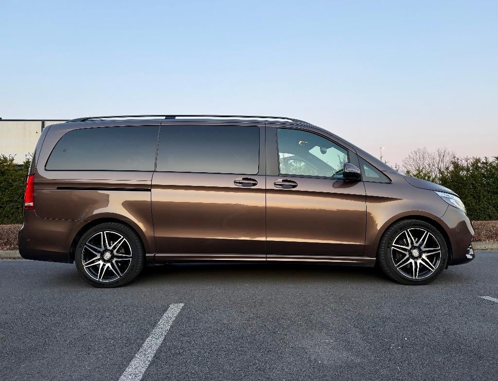 Mercedes V-klasse - bouwjaar 2017 - 190000km, Auto's, 4 cilinders, Bruin, Leder, Diesel