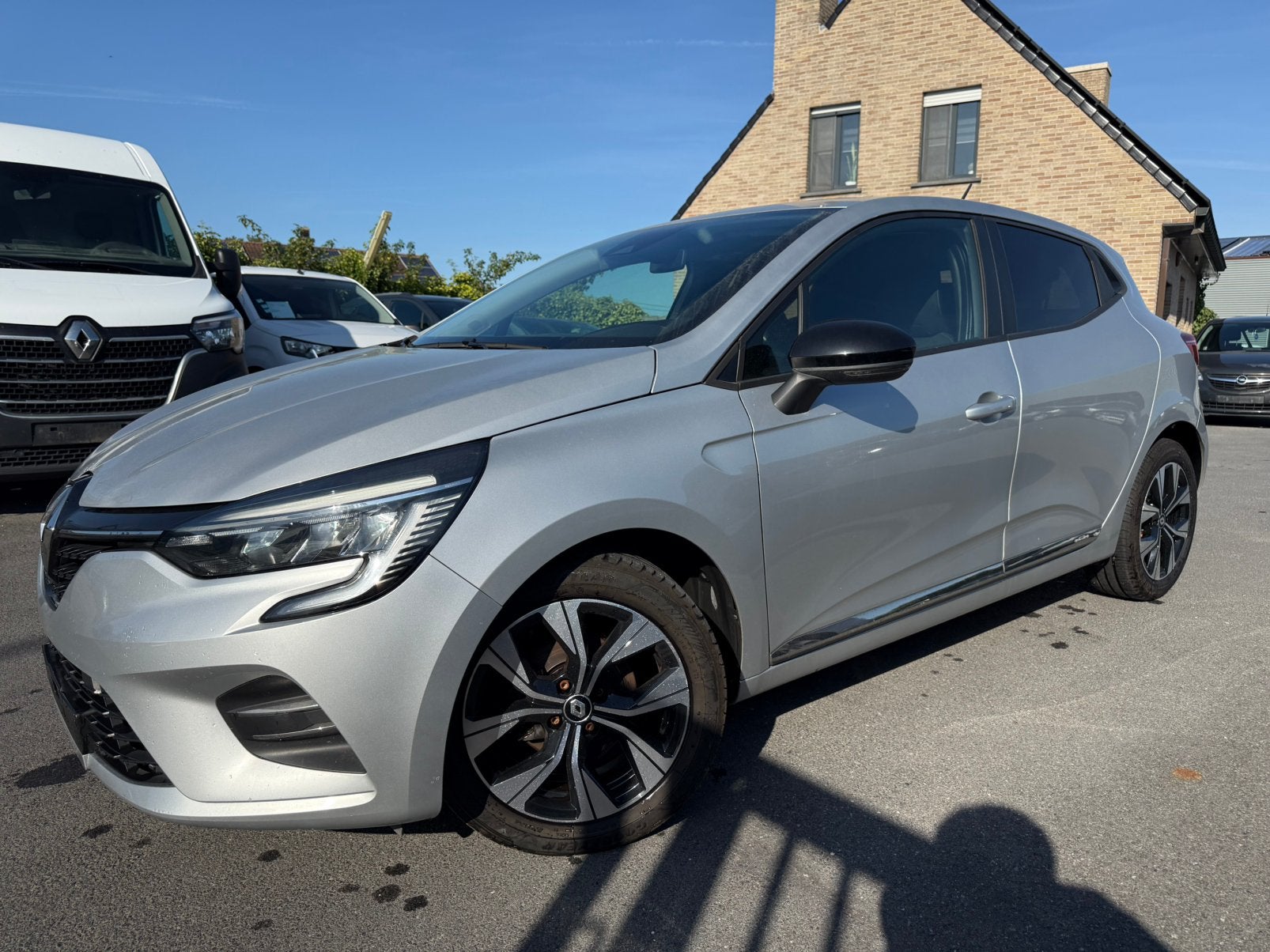 Renault Clio 1.0 TCe / CARPLAY / 9.496 NETTO + BTW, Auto's, Voorwielaandrijving, Dealer onderhouden, Stof, Euro 6