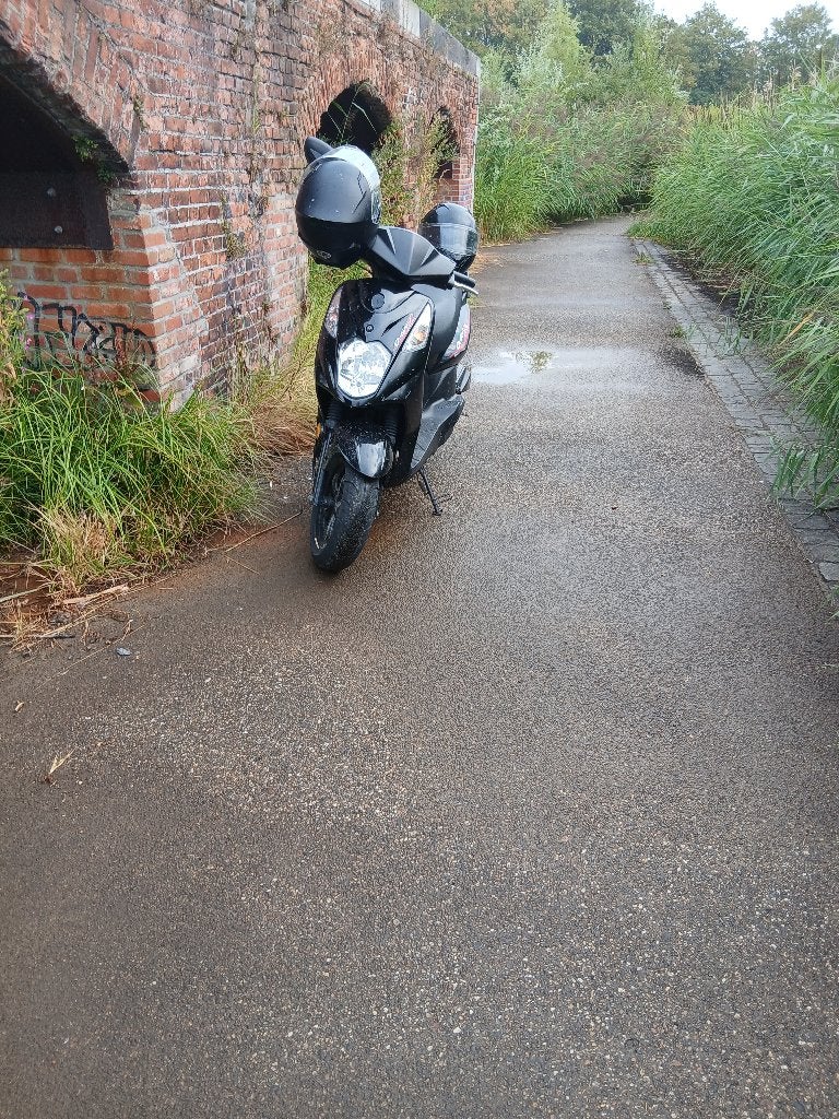 Scooter, Fietsen en Brommers, Ophalen, Gebruikt, Klasse A (25 km/u), Benzine