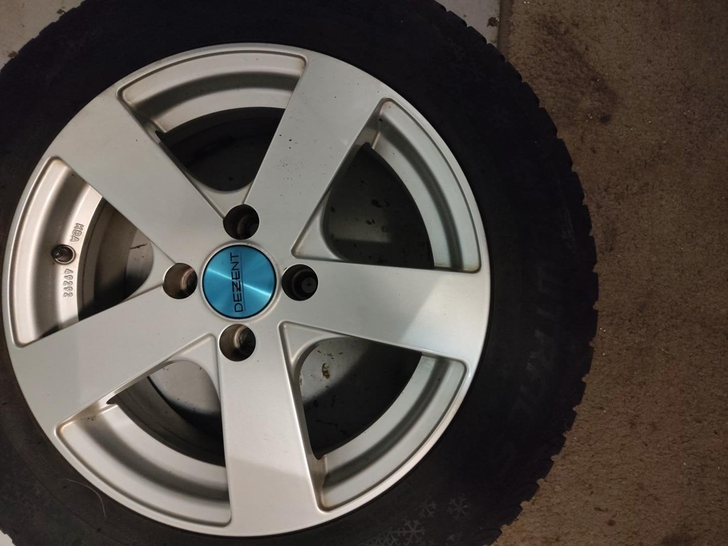 4 Jantes Alu DEZENT 15" (4 trous) + Pneus Hiver Vredestein, 15 pouces, Pneus hiver, Pneu(s), Enlèvement