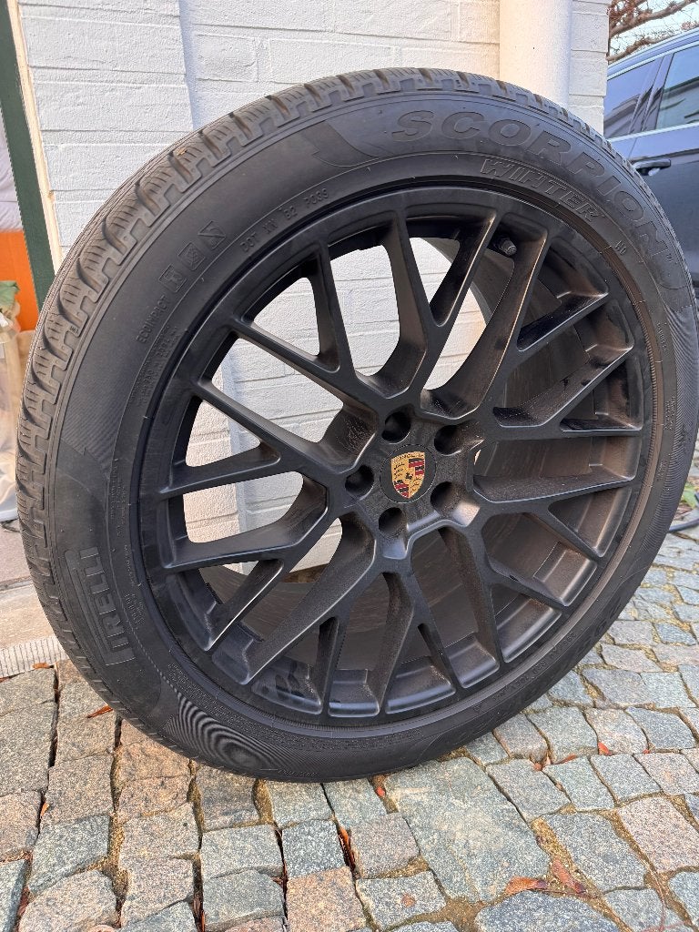 Porsche RS Spyder 20" Originele set met winterbanden, Auto-onderdelen, Ophalen, Gebruikt, 295 mm, Banden en Velgen