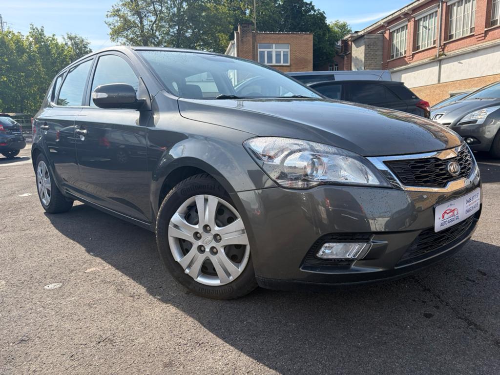 Kia Ceed / cee'd Cee'd 1.6 CRDi Edition ISG EcoDynamics DPF, Auto's, Kia, Euro 5, Stof, 4 cilinders, Bedrijf