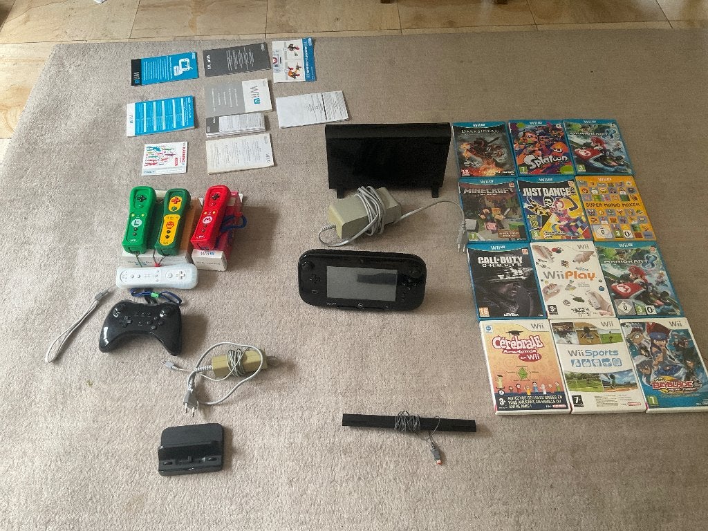 Nintendo Wii U avec jeux et controleurs, Consoles de jeu & Jeux vidéo, Comme neuf, Enlèvement, À partir de 3 ans, 3 joueurs ou plus