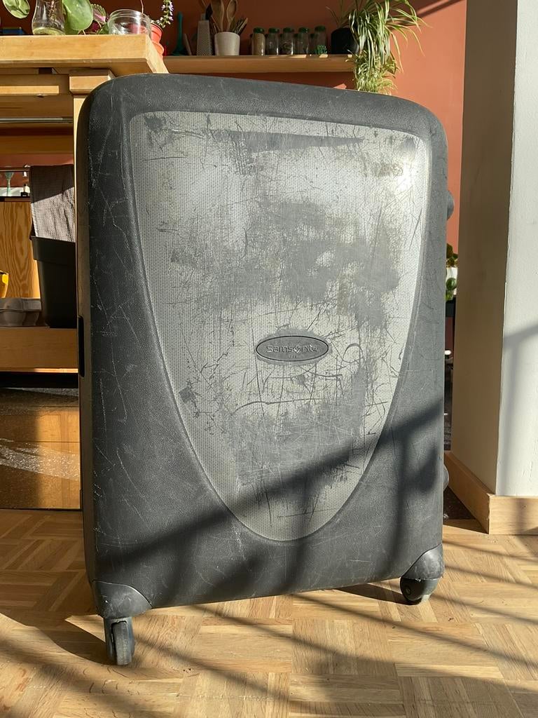 Samsonite valies maat M, Gebruikt, Hard kunststof, 45 tot 55 cm, Ophalen of Verzenden