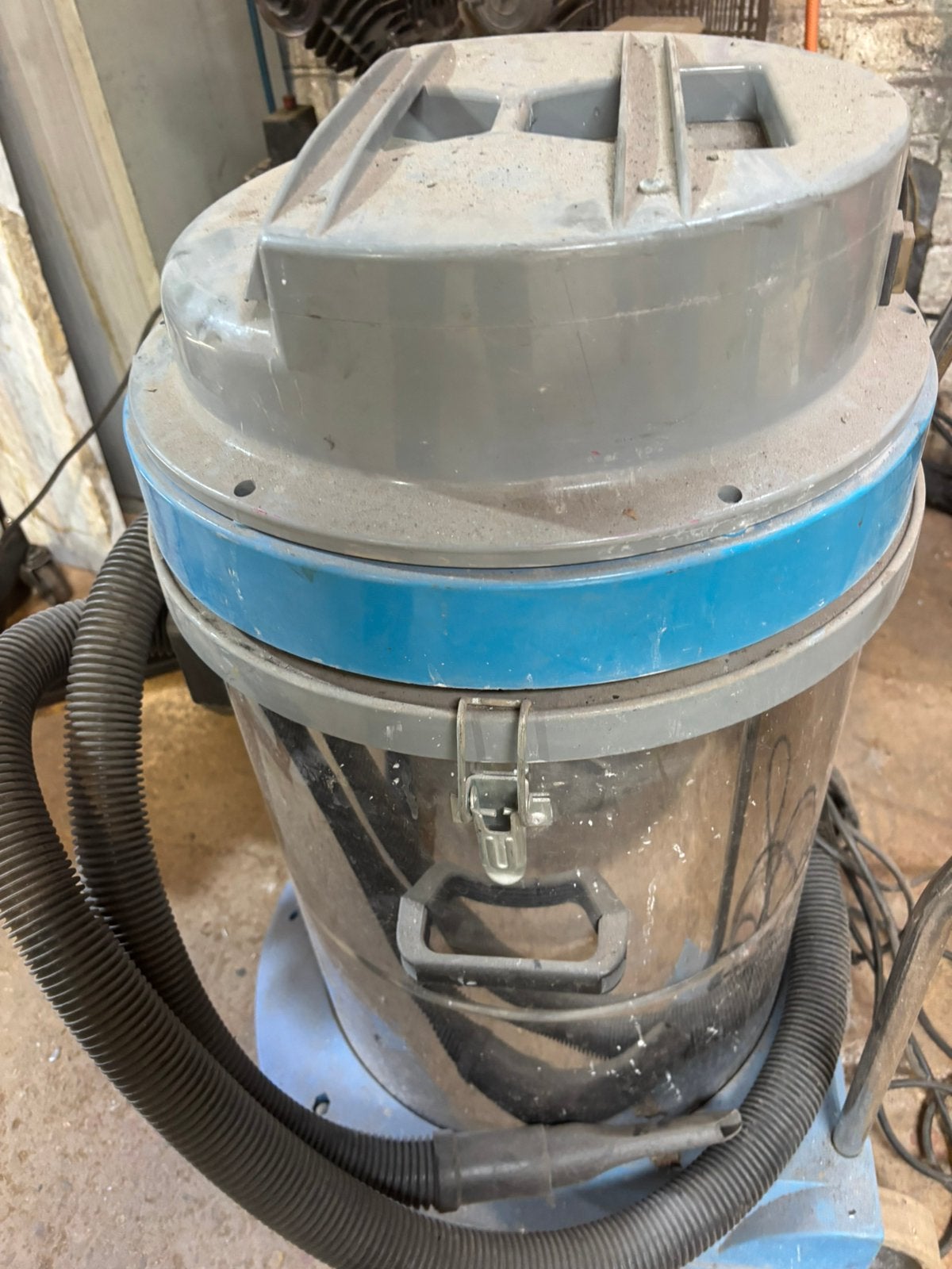 aspirateur professionnel, Enlèvement ou Envoi