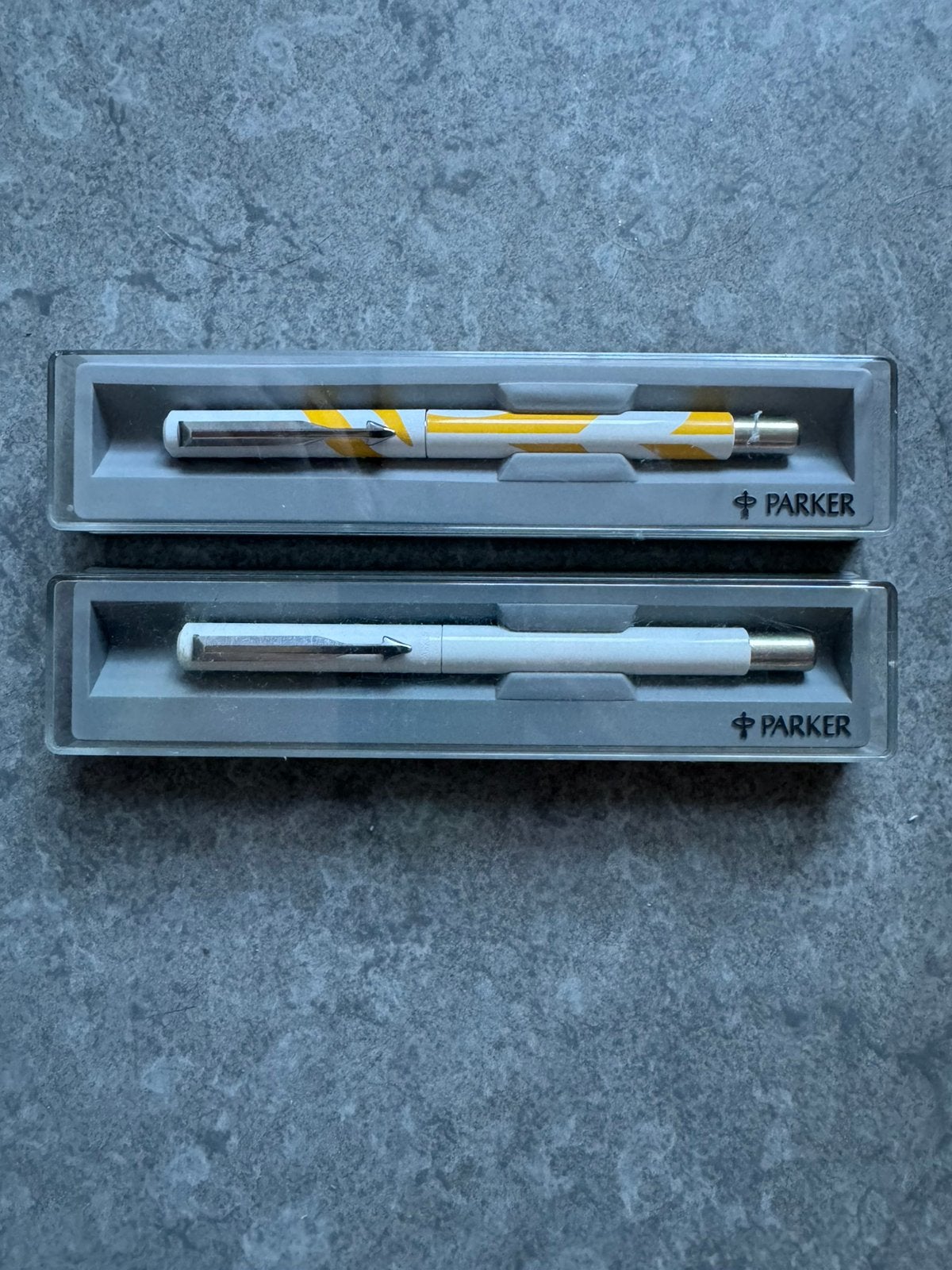 2 parker pennen, Collections, Enlèvement ou Envoi, Comme neuf, Parker