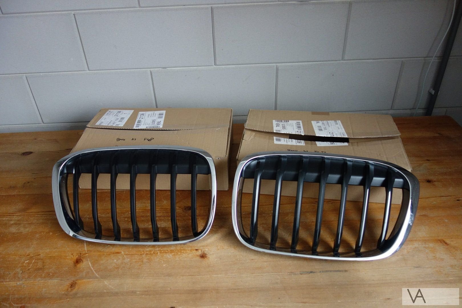 BMW X1 F48 2014 - 2019 grille nier in de bumper rechts €30, -, Utilisé, -, Enlèvement ou Envoi