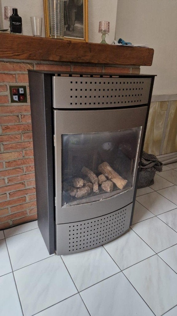 Perfect werkende gaskachel met afstandsbediening, Maison & Meubles, Enlèvement, Utilisé, Cheminée sur pied, Cheminée au gaz