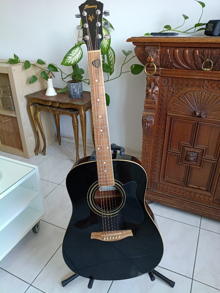 Ibanez 6-string Classical/Klassieke/Classique guitar - Black, Muziek en Instrumenten, Snaarinstrumenten | Gitaren | Akoestisch