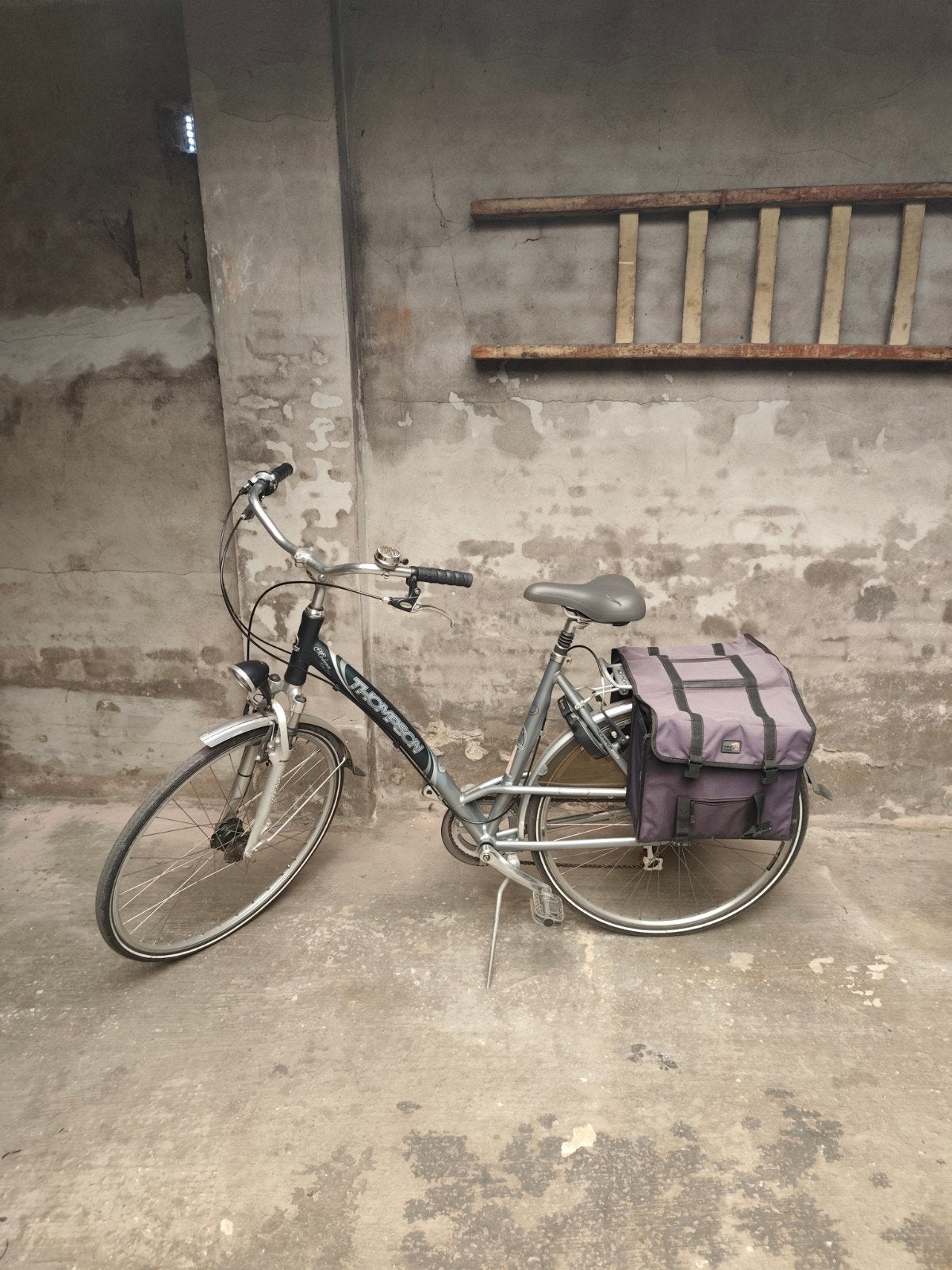 THOMPSON stadfiets, Fietsen en Brommers, Overige merken, Gebruikt, Velgrem, Versnellingen