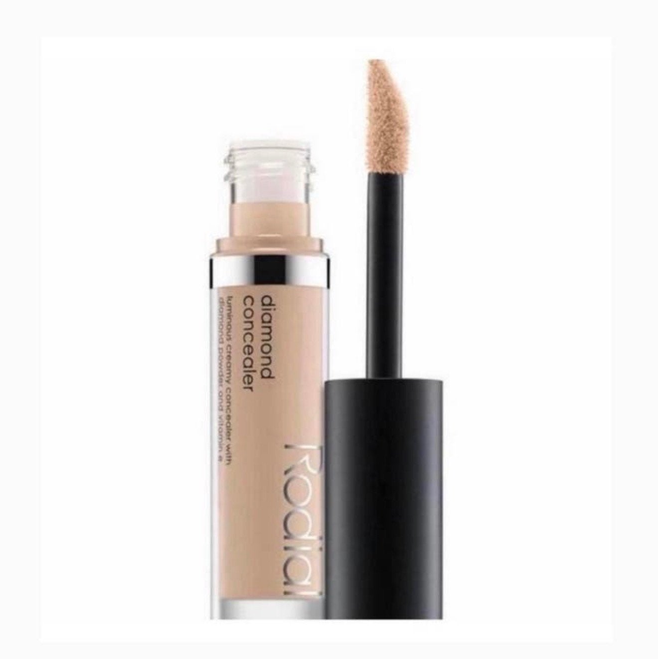 Rodial Diamond Liquid Concealer, Shade 30 make-up beige tint, Handtassen en Accessoires, Uiterlijk | Cosmetica en Make-up, Ogen