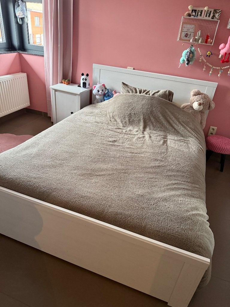 Bed + nachtkastje + commode, Ophalen, Gebruikt, 100 cm of meer, Minder dan 50 cm
