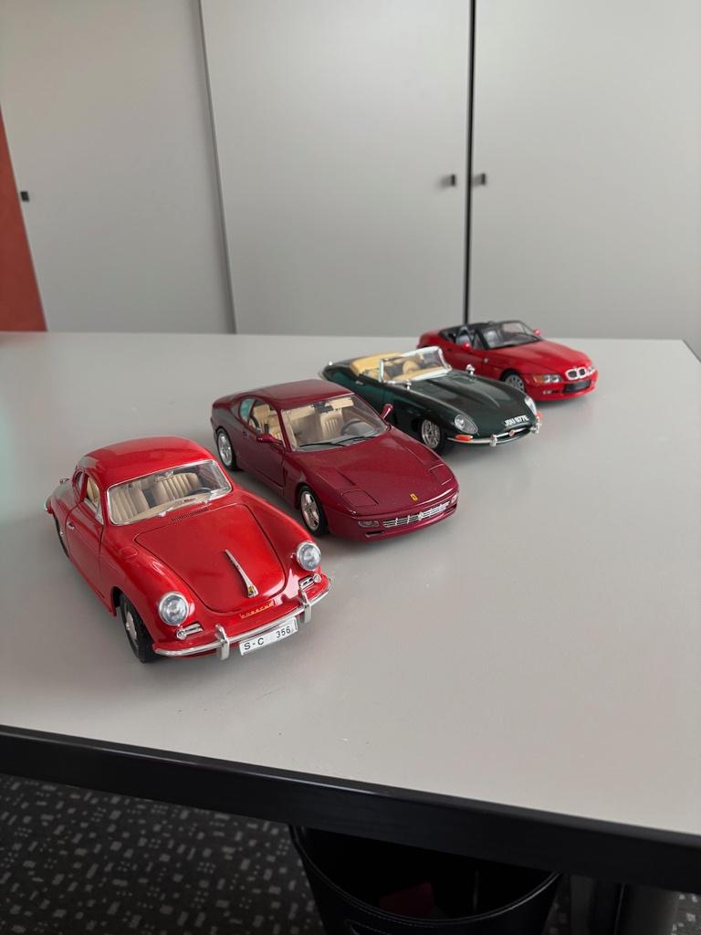 Collection de voitures de sport miniatures 1:18, Enlèvement, Comme neuf, Voiture, Autres marques