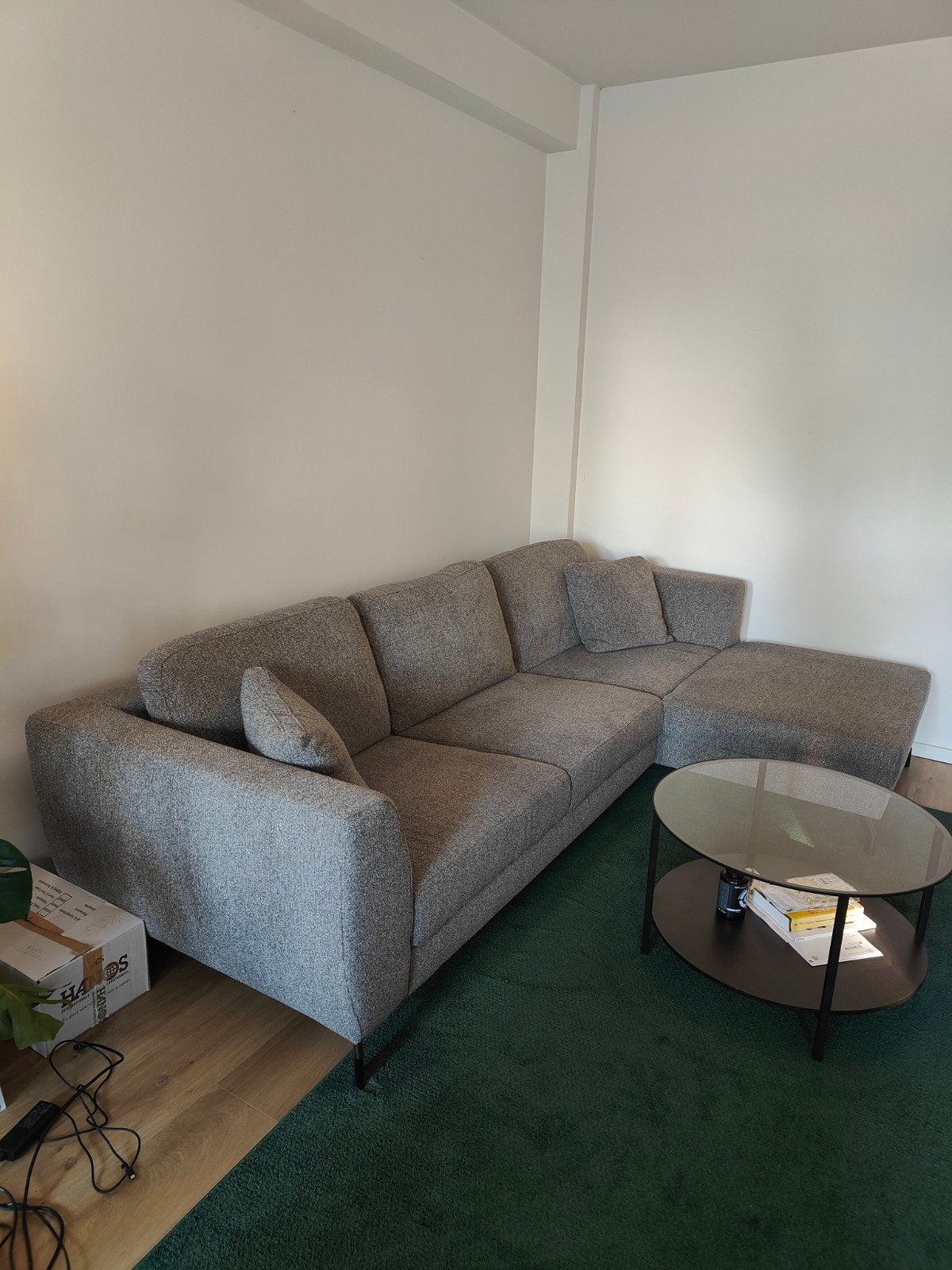 Hoekzetel Grijs - Slechts 2 jaar oud, Huis en Inrichting, Zetels | Complete zithoeken, Ophalen, Zo goed als nieuw, Stof, Eigentijds design