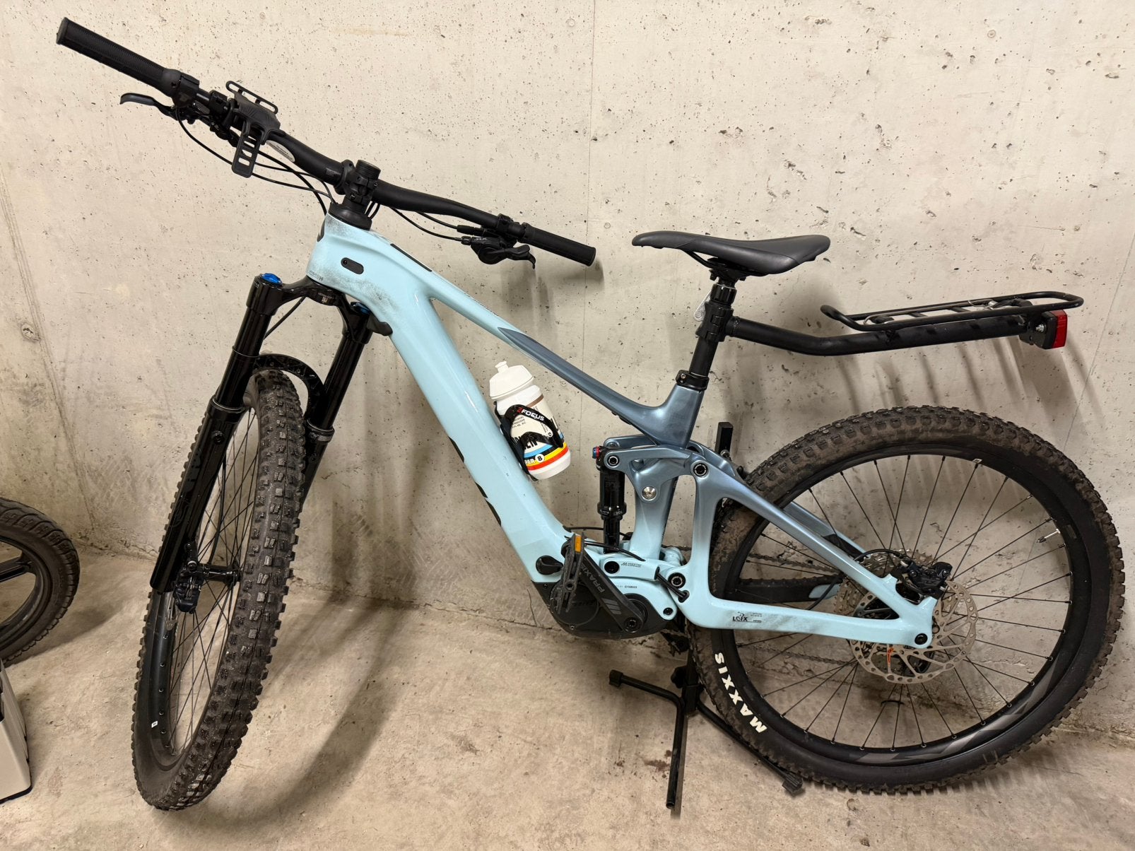E mtb full maat S, Fietsen en Brommers, Ophalen, Zo goed als nieuw
