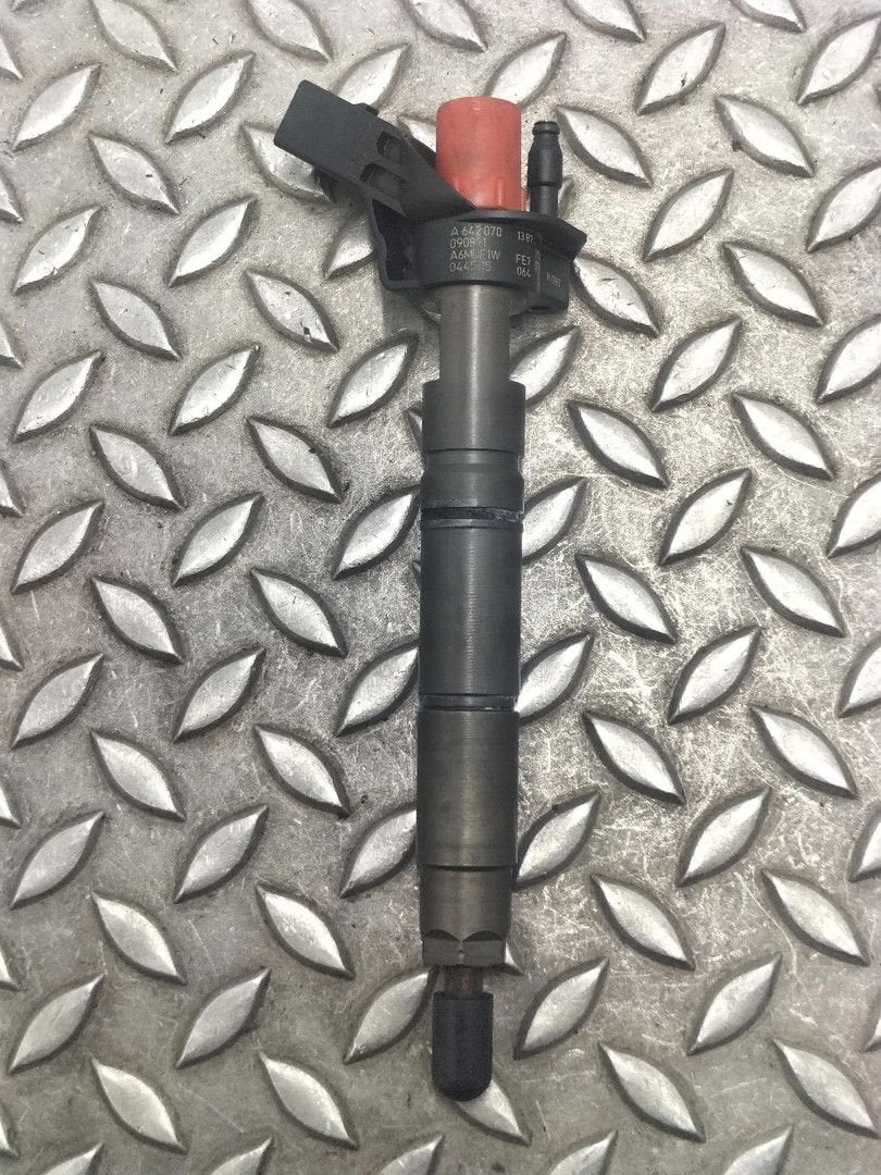 MERCEDES E CLASS BRANDSTOF INJECTOR / VERSTUIVER 6420701187, Enlèvement ou Envoi, Utilisé, ARN reconnu