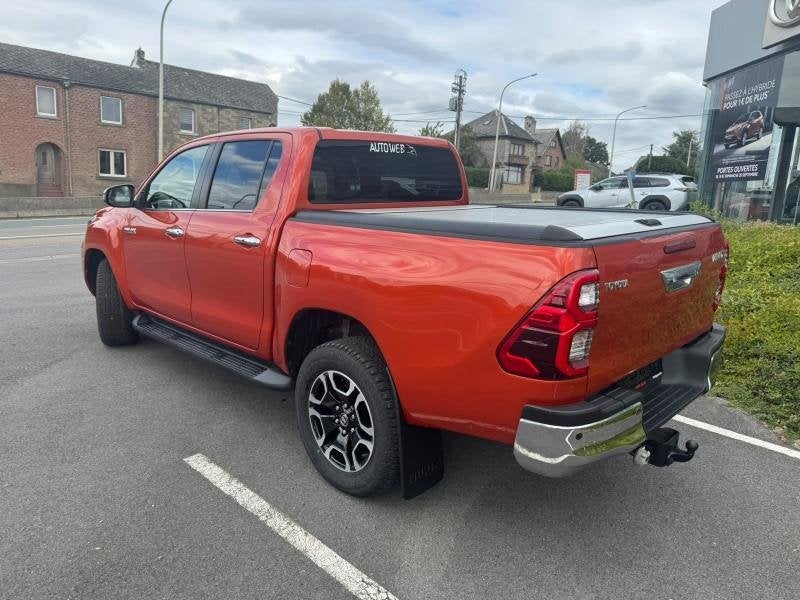Toyota Hilux Double Cab 2.8 204hp 6AT Lounge, Autos, Ordinateur de bord, Achat, Autres couleurs, Noir