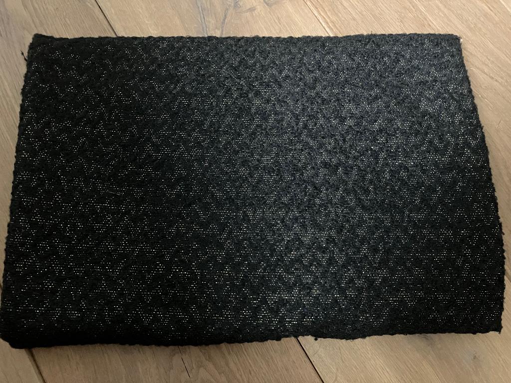 Niet rekbare stof - zwart met gouden draad - 75cm x 150cm, Neuf, Enlèvement ou Envoi, 120 cm ou plus, 30 à 200 cm