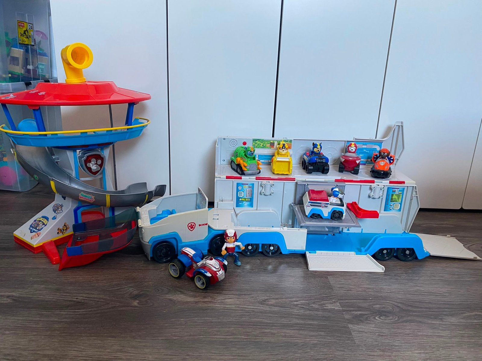 Paw Patrol vrachtwagen patroller en toren, Enfants & Bébés, Jouets | Autre, Enlèvement, Utilisé, Garçon ou Fille