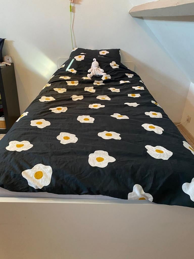 Prachtig bed met opberglades, Enlèvement