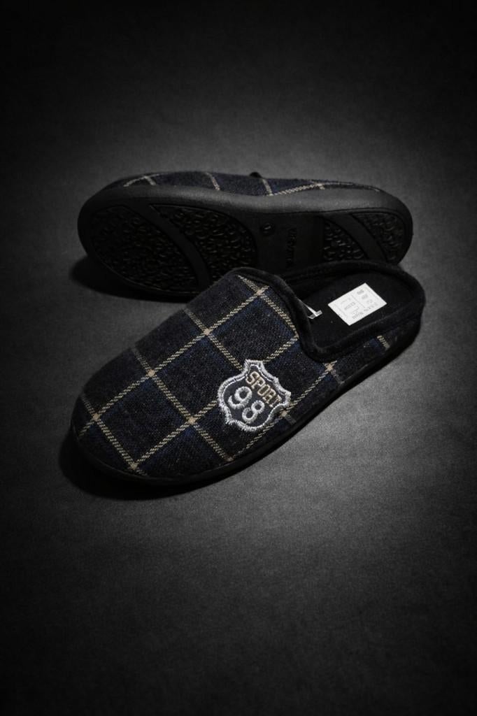 Pantoffels voor heren maat 41, Kleding | Heren, Schoenen, Overige kleuren, Nieuw, Ophalen of Verzenden, Pantoffels of Sloffen