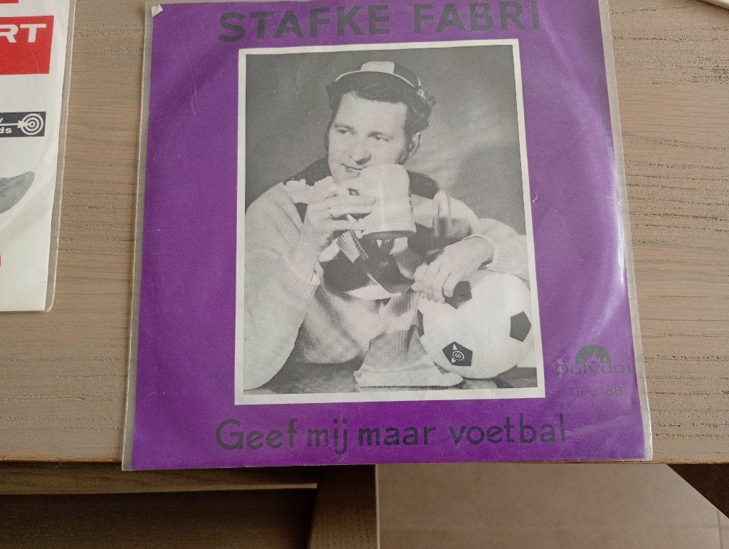 Stafke Fabri - Geef mij maar voetbal, En néerlandais, Pochette photo, 7 inch, Utilisé