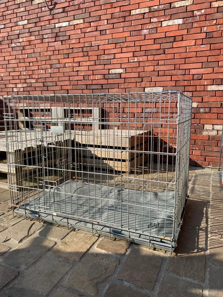 Bench met nieuw kussen op maat!, Dieren en Toebehoren, Ophalen, Gebruikt, 65 tot 100 cm, Hondenhok