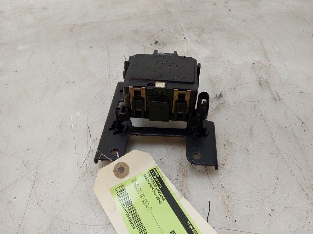 ACC SENSOR Skoda Fabia III Combi (NJ5) (01-2014/12-2022), Robert Bosch AG, Gebruikt, Skoda, Robert-Bosch-Allee 1
74232  Abstatt, DE