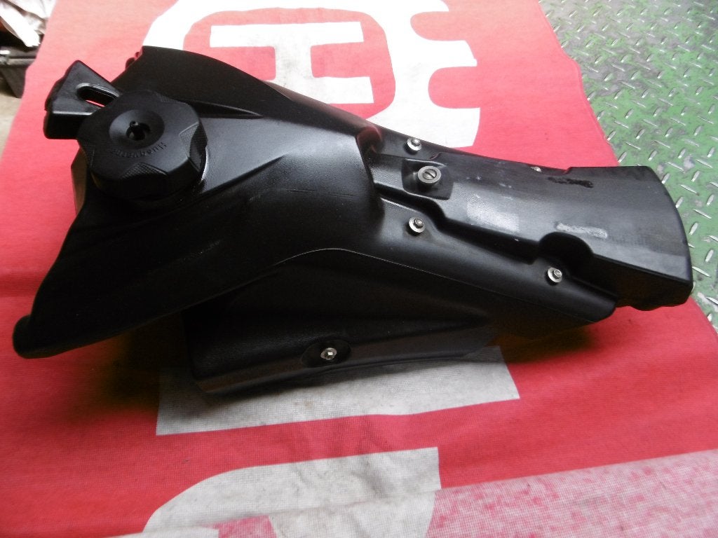Husqvarna benzinetank TE-SMR 250-450-510 2008-2010, Ophalen, Gebruikt
