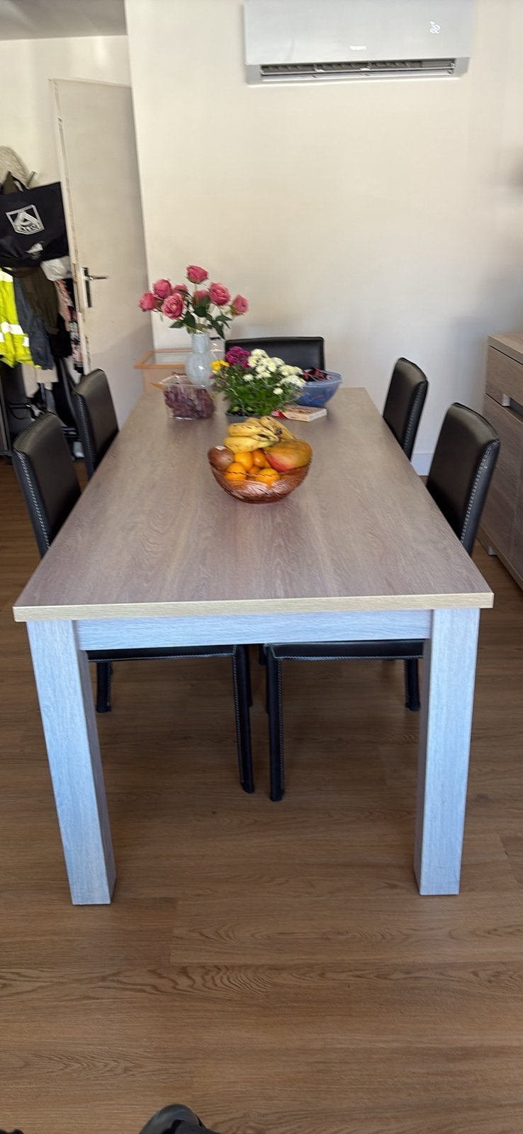 Eettafel met 6 stoelen en tv kastje, Huis en Inrichting, Ophalen, Zo goed als nieuw