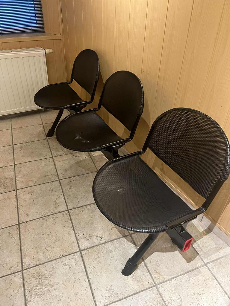 2 Bancs pour salle d'attente., Zakelijke goederen, Kantoor en Winkelinrichting | Kantoormeubilair en Inrichting, Stoel, Receptie of Entree