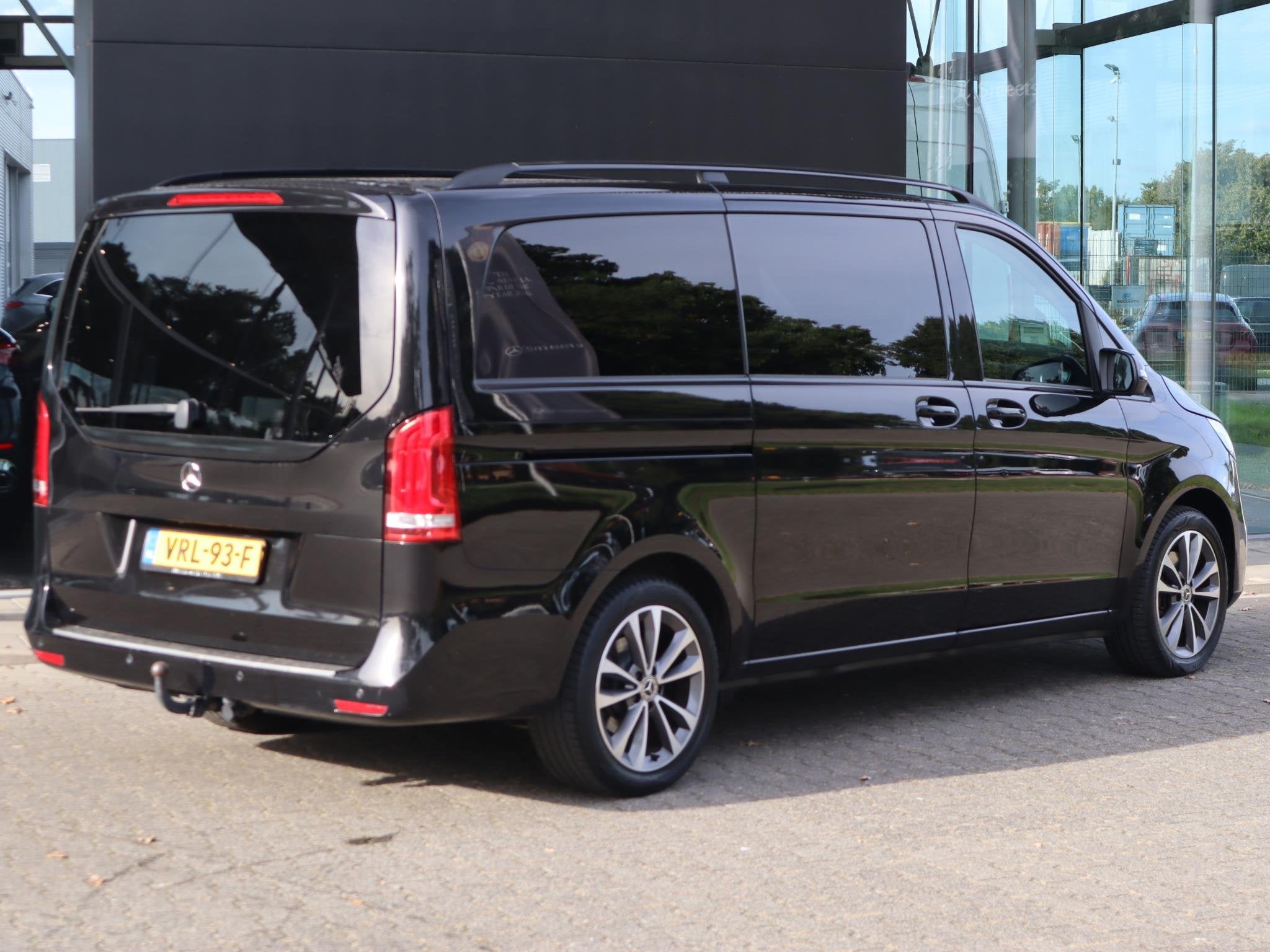 Mercedes-Benz V-klasse 220d 4-MATIC LANG DC AVANTGARDE, Auto's, Automaat, Stof, Gebruikt, 4 cilinders