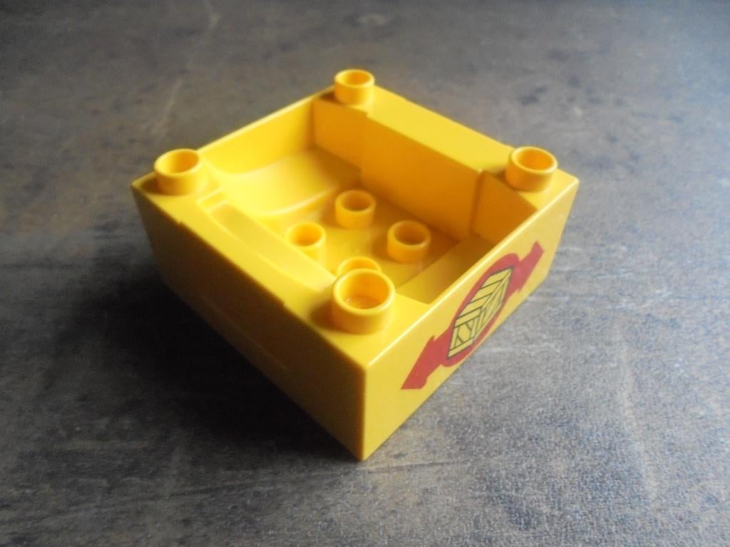 Lego Duplo Train Cab or Tender Base (zie foto's) 2, Ophalen of Verzenden, Gebruikt, Losse stenen, Duplo