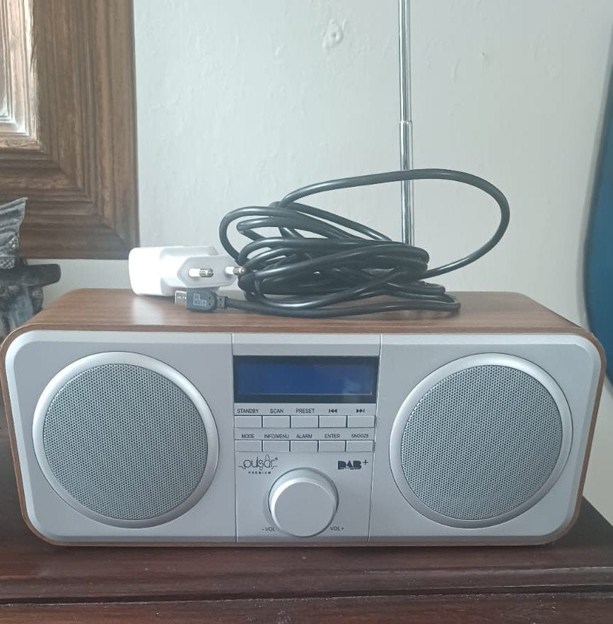 TAFELRADIO STEREO DAB merk OULSAR premium, Ophalen of Verzenden, Zo goed als nieuw, Tuner of Radio, Overige merken
