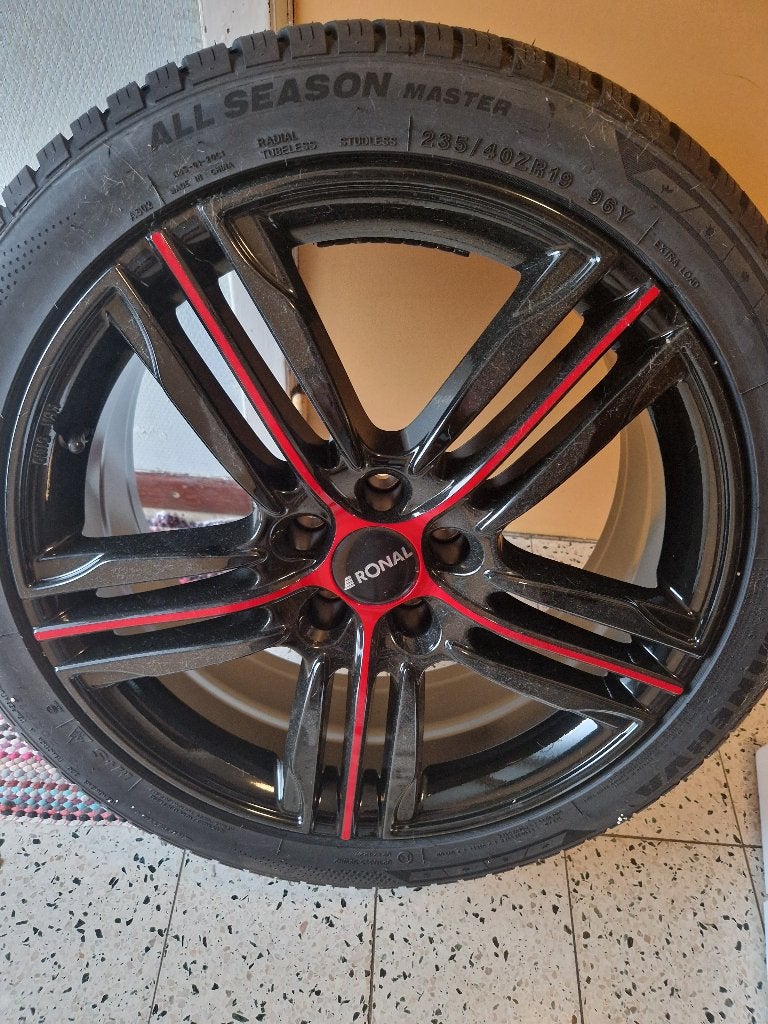 Jantes 19 pouces neuve avec pneus neuf, Autos : Pièces & Accessoires, Neuf, 4 Saisons, Pneu(s), 235 mm