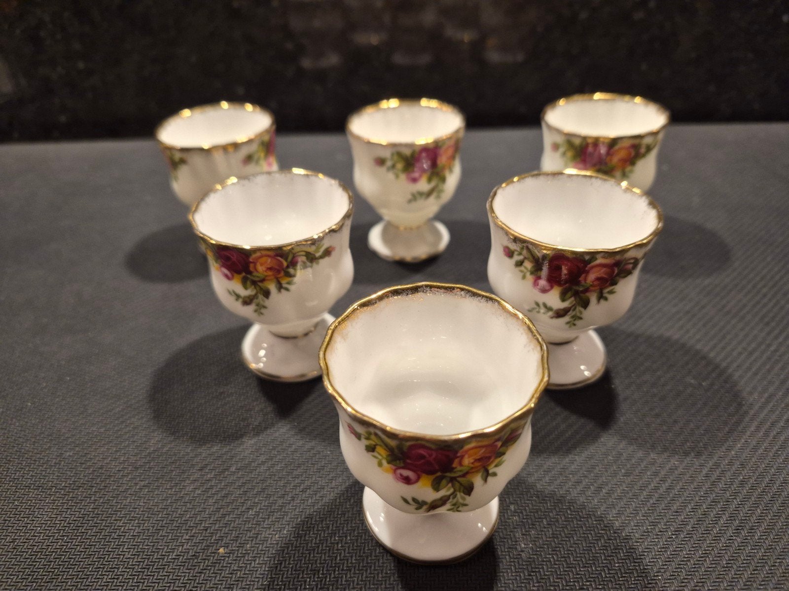 Royal Albert Eierdopjes - 6 stuks, Antiek en Kunst, Antiek | Servies los, Ophalen of Verzenden