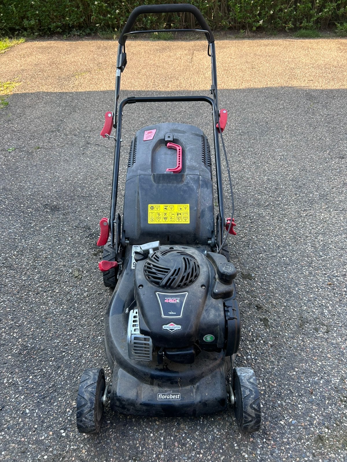 Briggs & Stratton grasmaaier, Ophalen, Zo goed als nieuw