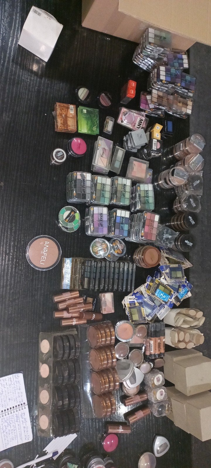 Partij 600x make up, Enlèvement