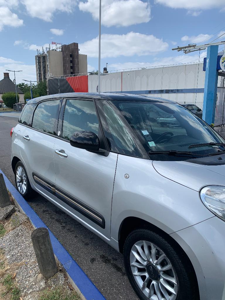 FIAT 500L 7 zitplaatsen 2016, Auto's, Voorwielaandrijving, Euro 5, Stof, Zwart
