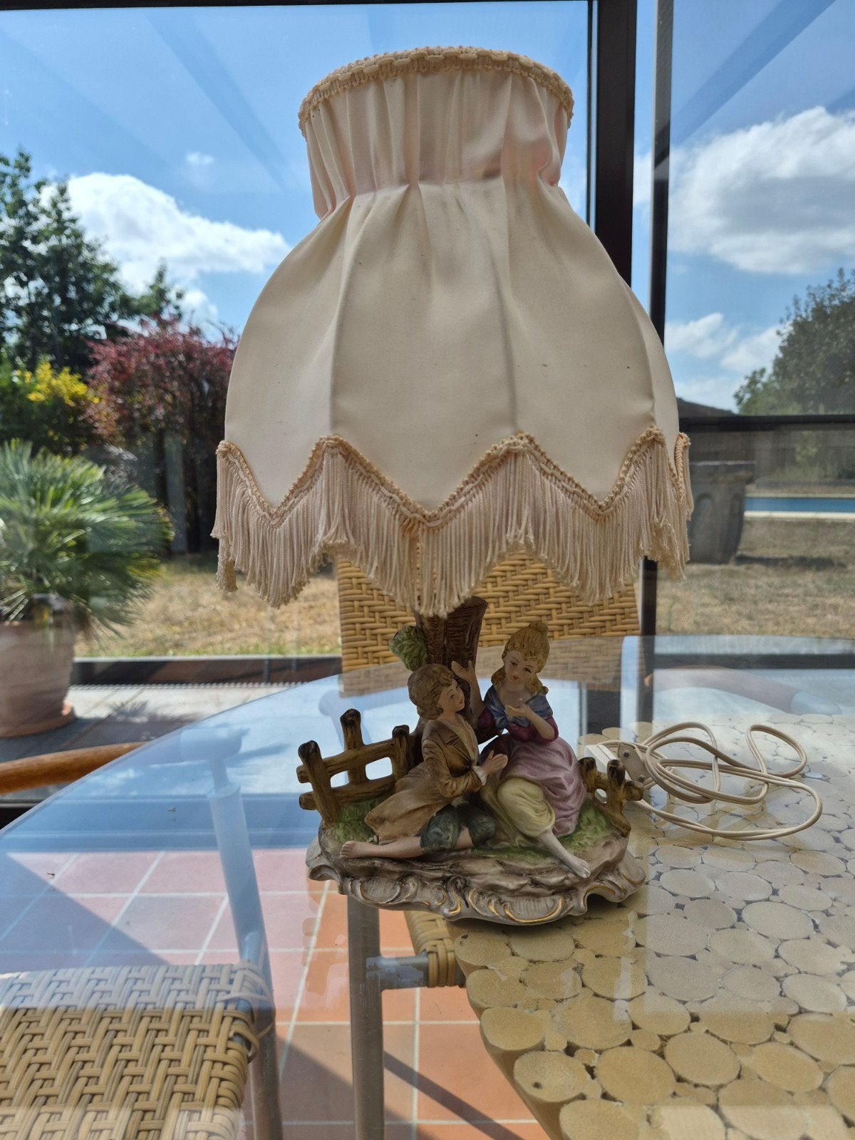 porseleinen lamp, Ophalen