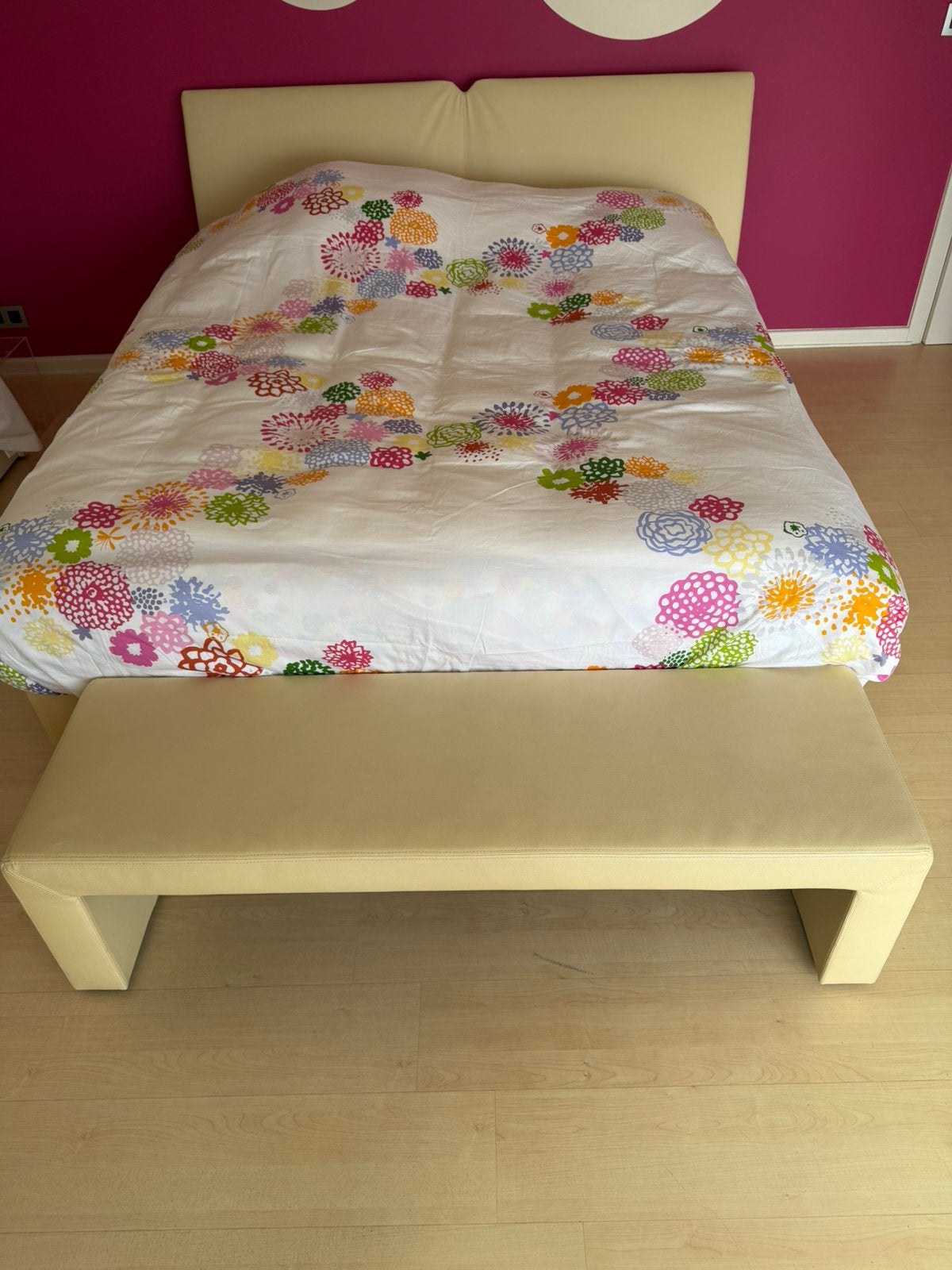 Bed met bijhorende zitbank, Ophalen, Zo goed als nieuw