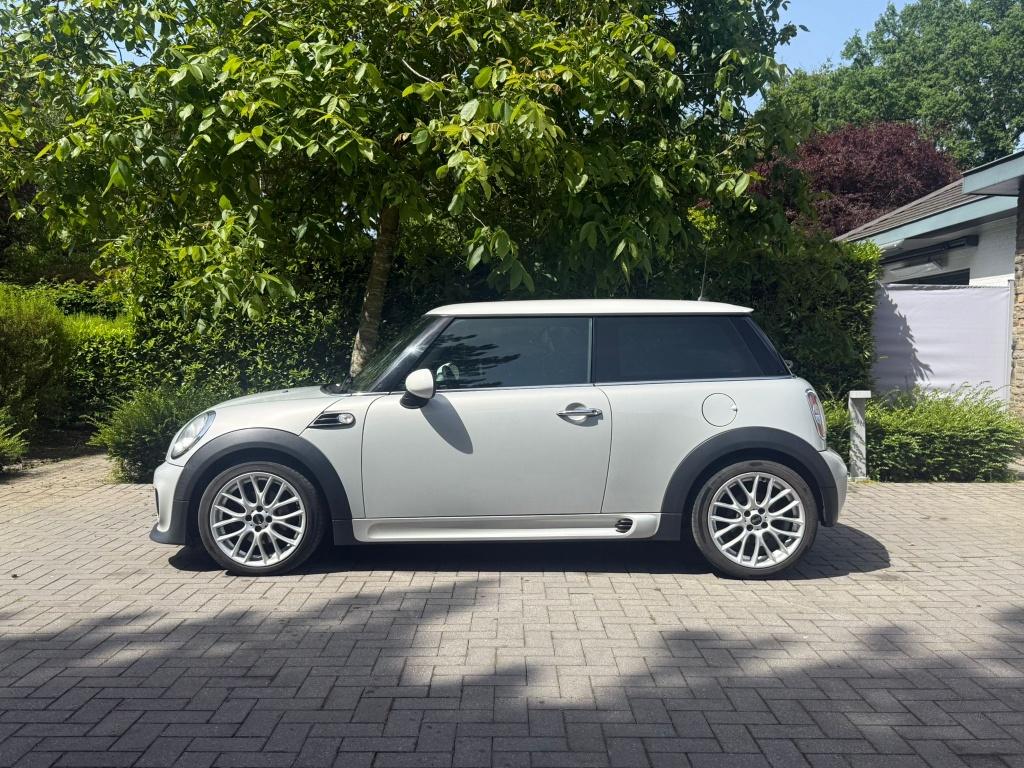 Mini Cooper — 10/2013 — 122 969 km — Package JCW — Entretenu, Achat, Euro 6, Entreprise, Ordinateur de bord