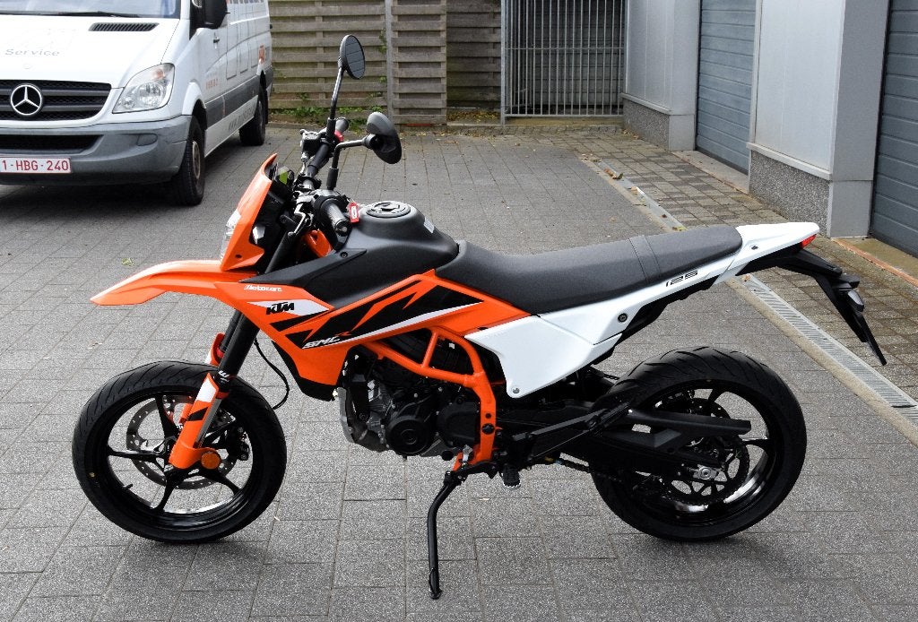 KTM 125 SMC R, Motoren, 125 cc, Enduro, 11 kW of minder, Handgeschakeld
