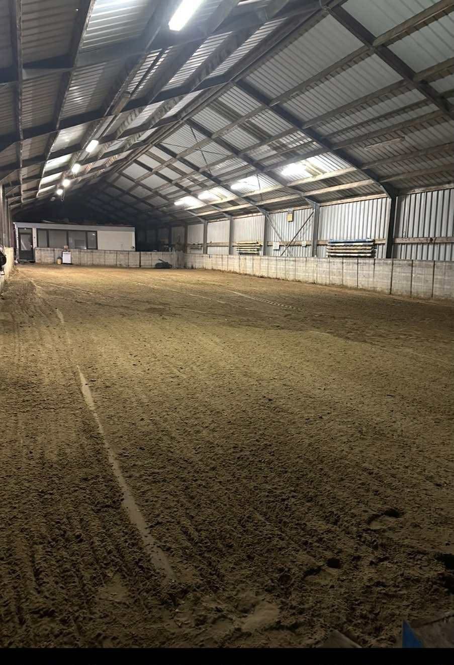 Pensionstalling meldert lummen, Dieren en Toebehoren, Stalling, 2 of 3 paarden of pony's