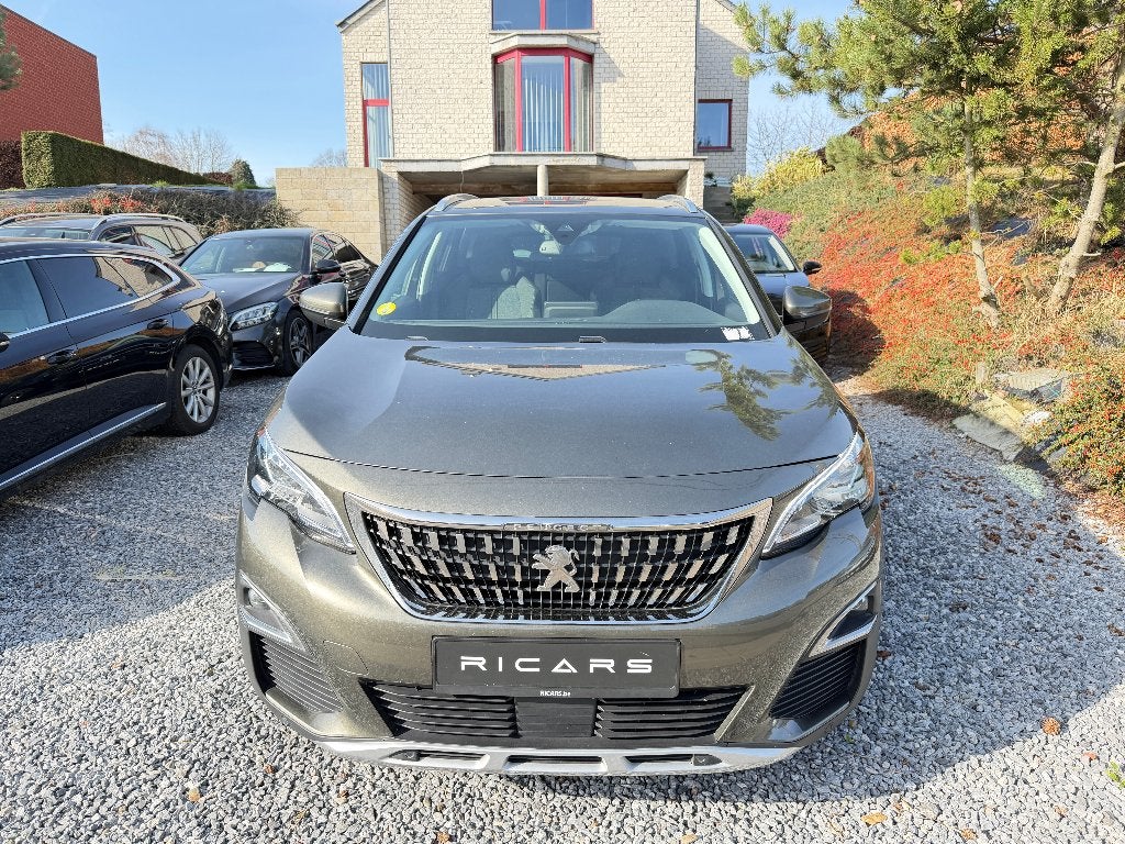 Peugeot 3008 1.5BlueHDi Airco Camera Carplay Carnet GARANTIE, Auto's, Peugeot, 4 cilinders, Leder en Stof, Skiluik, SUV of Terreinwagen