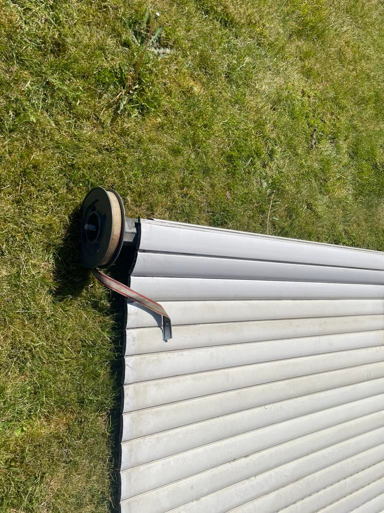 Gratis 2 rolluiken, Comme neuf, 100 à 150 cm, Blanc, 150 à 200 cm