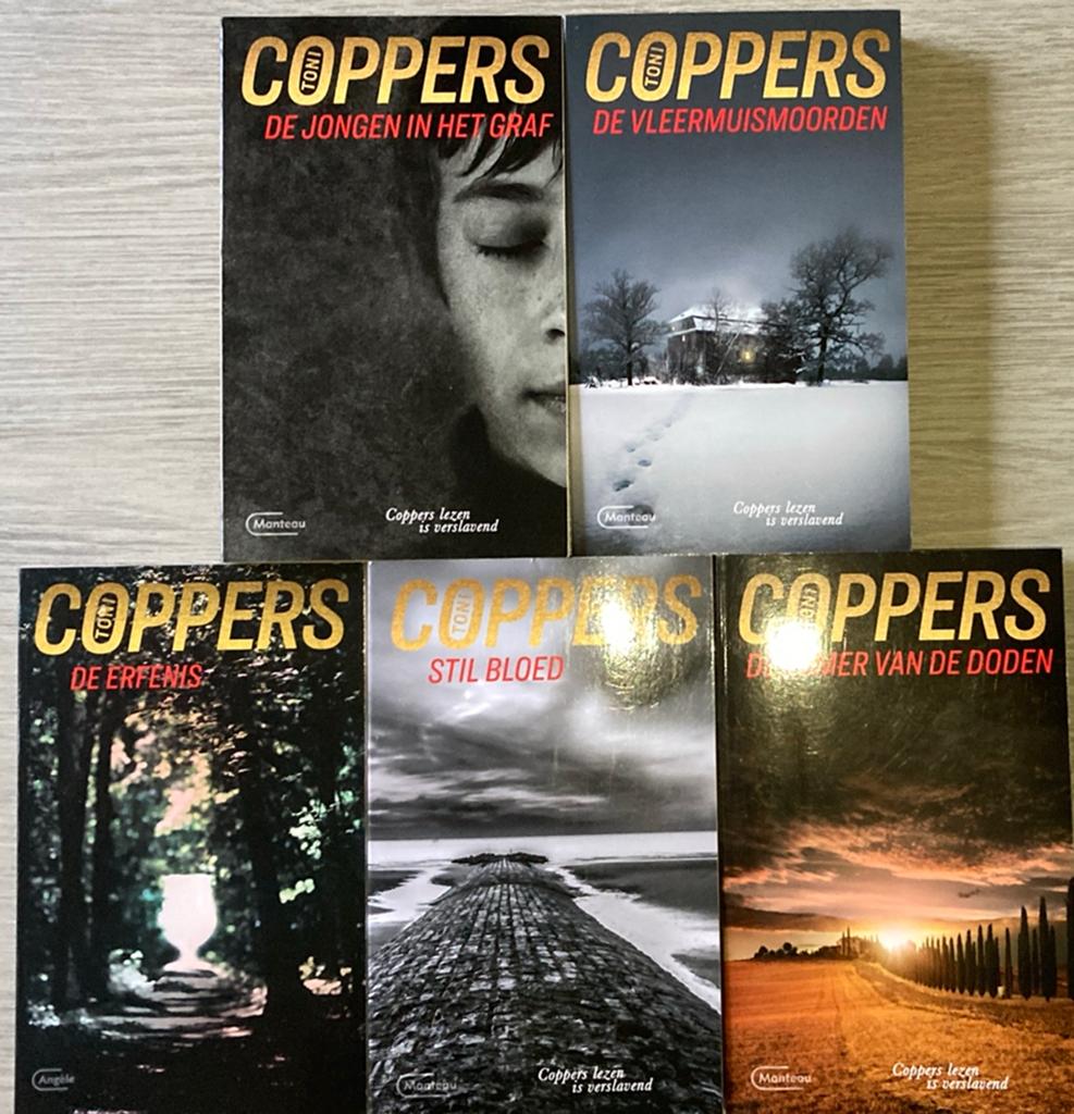 5 Toni Coppers boeken, Boeken, Detectives, Ophalen of Verzenden