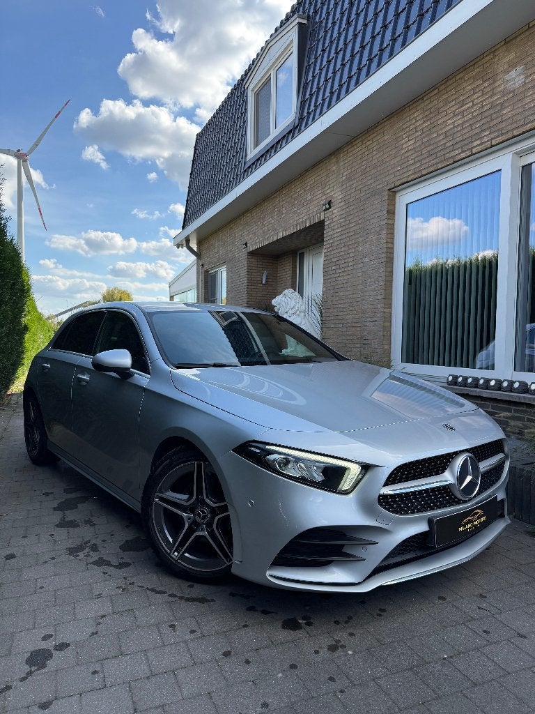 MERCEDES-BENZ A180 AMG PAKKET, Auto's, Voorwielaandrijving, Lane Keeping Assist, https://public.car-pass.be/vhr/42bf372d-20ad-4974-8997-695d3c839421